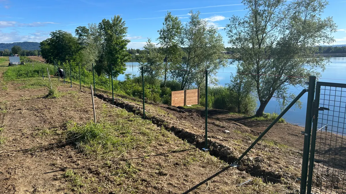 zaunmontage zaunlinie ufergrundstueck kalsdorf